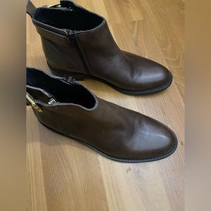 Like new ballerina women leather ankle boots